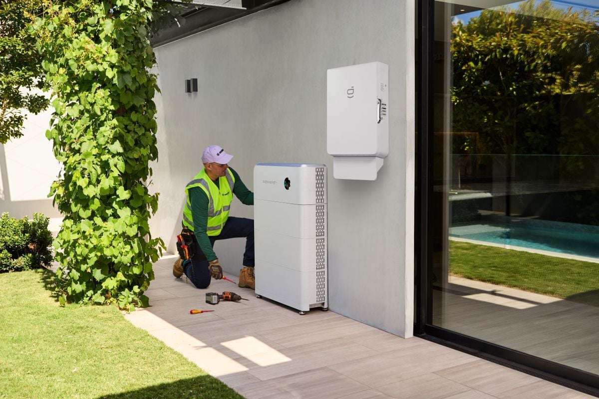 BUN_ZeloraInstaller_2026_5513_RT_Kneeling